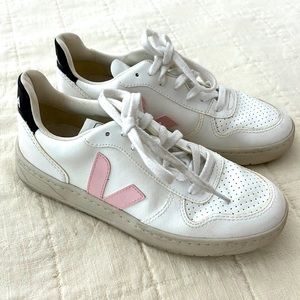 Veja sneakers size 38